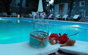 Sun Helios Garden Aparthotel